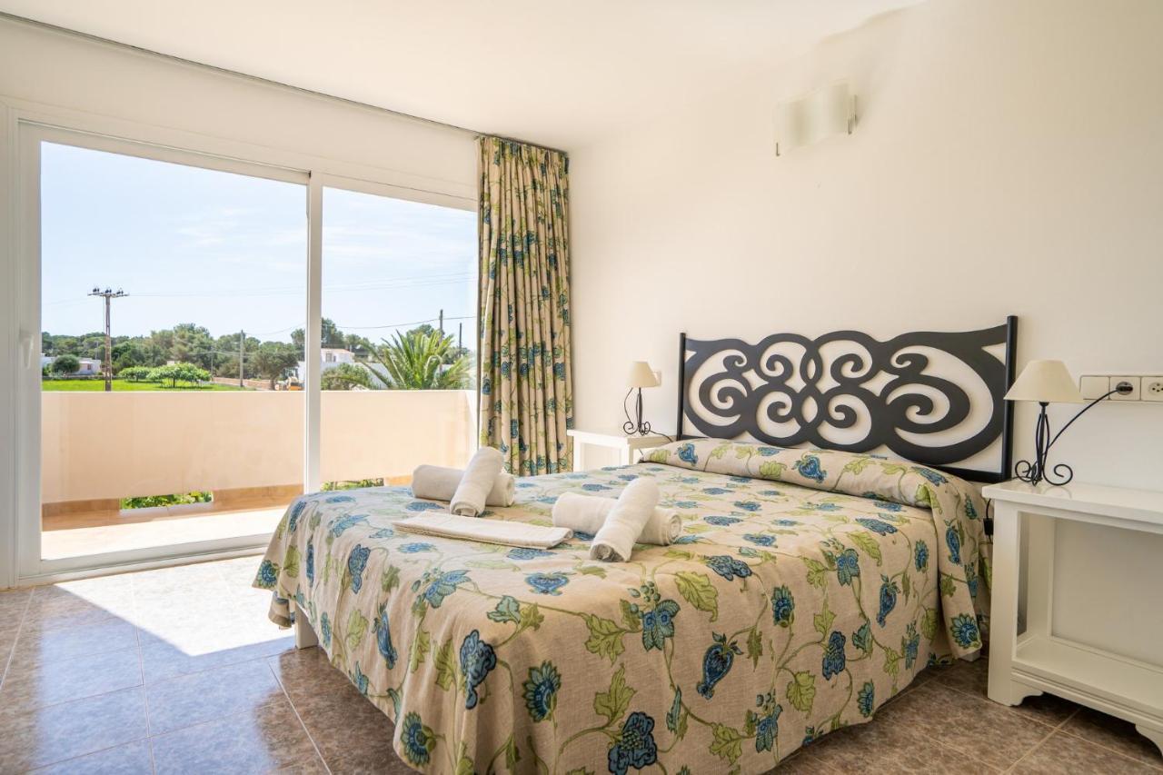 Apartamentos Marcelino - Formentera Break Es Pujols Luaran gambar